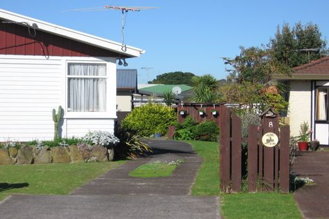 Photo of property in 6b Empire Road, Orewa, 0931