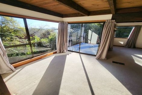 Photo of property in 7 Francis Bell Grove, Lowry Bay, Lower Hutt, 5013