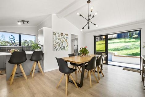 Photo of property in 22 Maori Hut Road, Red Beach, 0932