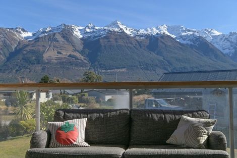 Photo of property in 8 Invincible Drive, Glenorchy, 9372