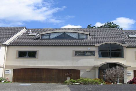 Photo of property in 3/2 Otahuri Crescent, Greenlane, Auckland, 1051