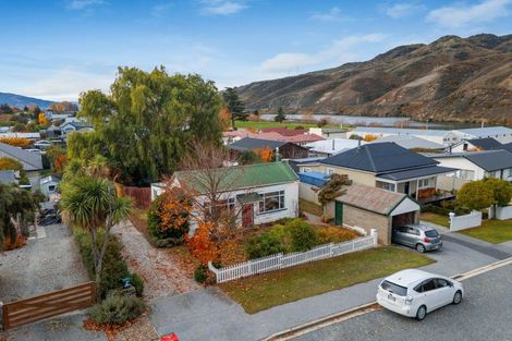 Photo of property in 7a Molyneux Avenue, Cromwell, 9310