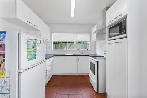 Photo of property in 11a Bill Phillip Place, Clendon Park, Auckland, 2103