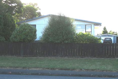 Photo of property in 112 Hepburn Road, Glendene, Auckland, 0602