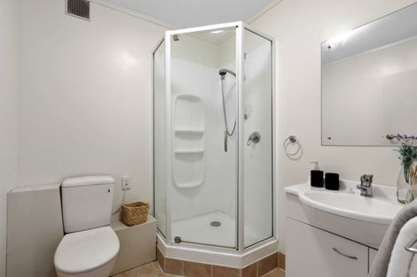 Photo of property in 4 Sudan Avenue, Milford, Auckland, 0620