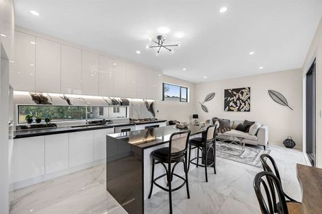 Photo of property in 79a Bond Crescent, Forrest Hill, Auckland, 0620