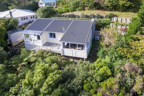 Photo of property in 144 Parkvale Road, Karori, Wellington, 6012