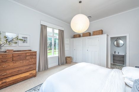 Photo of property in 4 Saint Leonard Street, Saint Johns Hill, Whanganui, 4501