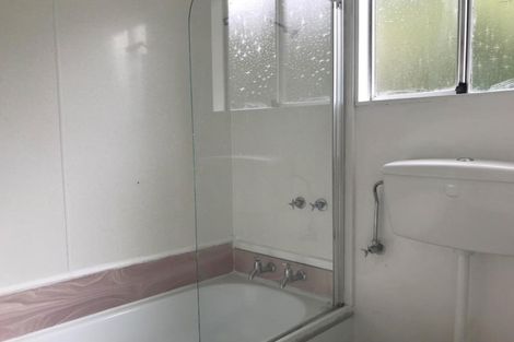 Photo of property in 11a Hartford Crescent, Totara Park, Upper Hutt, 5018