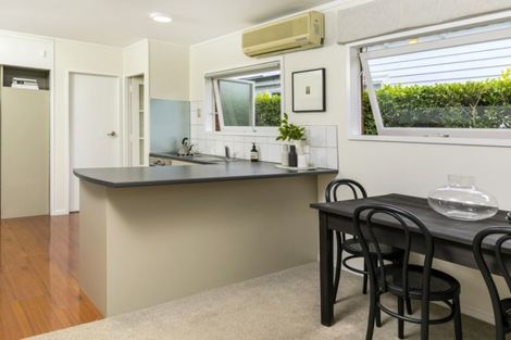Photo of property in 2/134 Calliope Road, Stanley Point, Auckland, 0624