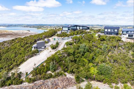 Photo of property in 33 Surf Road, Mangawhai Heads, Mangawhai, 0505