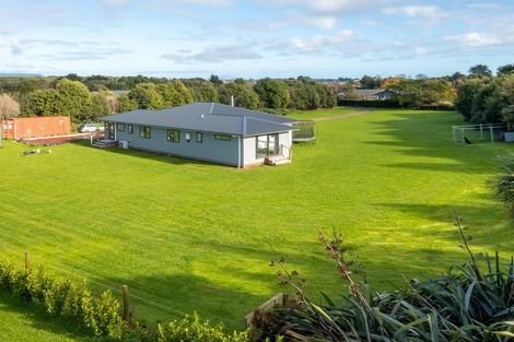 Photo of property in 12 Faydon Close, Ohau, Levin, 5570