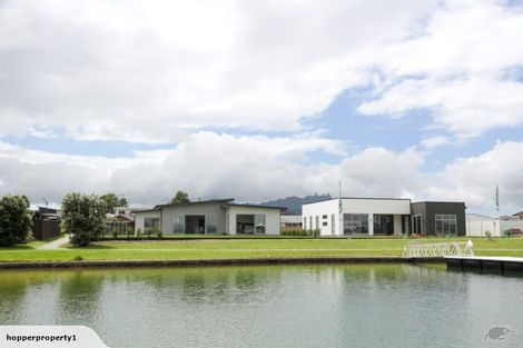 Photo of property in 6 Poaka Place, One Tree Point, 0118