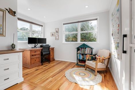 Photo of property in 9 Duncan Road, St Andrews, Hamilton, 3200