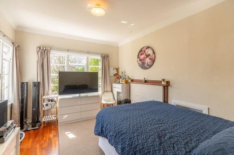 Photo of property in 2 Hinemoa Street, Paraparaumu, 5032