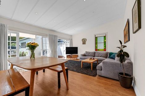 Photo of property in 44 Mozeley Avenue, Devonport, Auckland, 0624