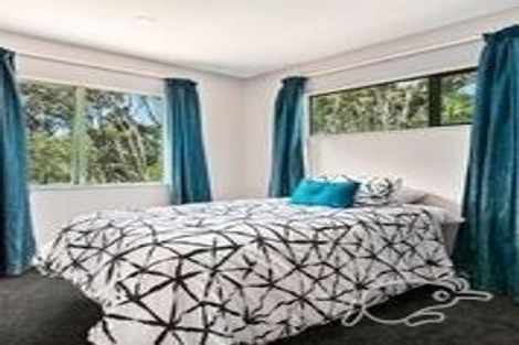 Photo of property in 17 Chedworth Drive, Glenfield, Auckland, 0629