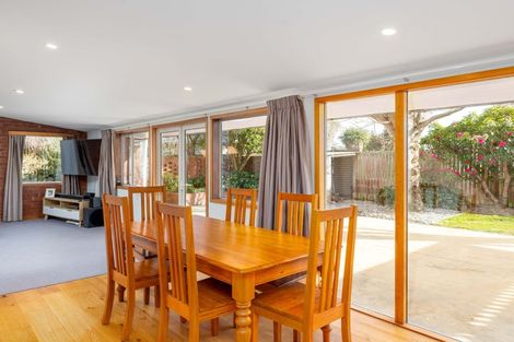 Photo of property in 7 Sawtell Place, Northcote, Christchurch, 8052