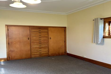 Photo of property in 100 Mortimer Terrace, Brooklyn, Wellington, 6021