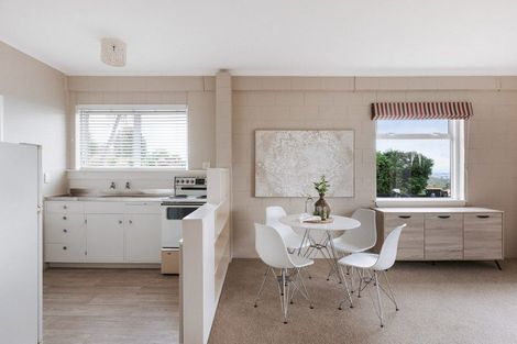 Photo of property in 98 Waikite Road, Welcome Bay, Tauranga, 3175