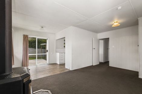 Photo of property in 15 Ross Road, Western Heights, Rotorua, 3015