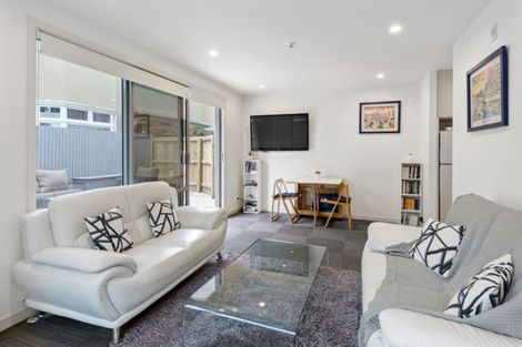 Photo of property in 2/245 Montreal Street, Christchurch Central, Christchurch, 8013