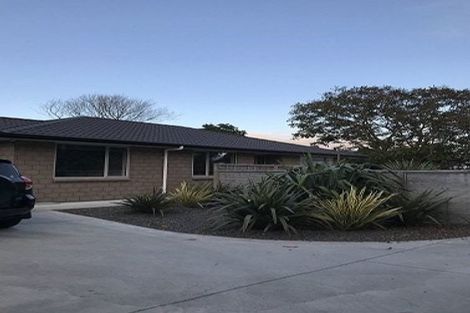 Photo of property in 16 Kowhai Grove, Raumati Beach, Paraparaumu, 5032