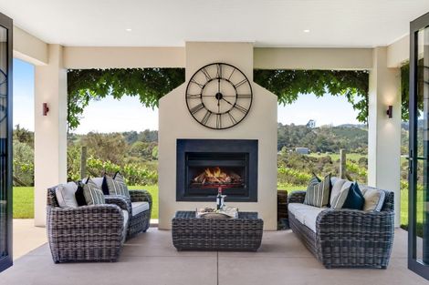 Photo of property in 61a Whitford Park Road, Whitford, Manurewa, 2576