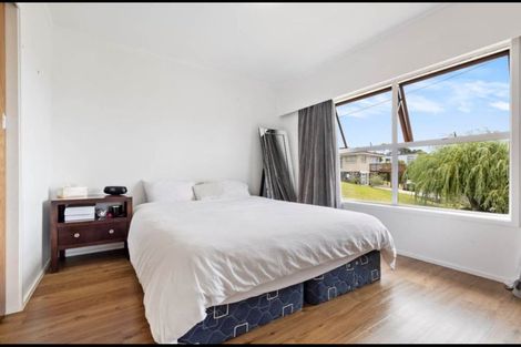 Photo of property in 2/20 Nigel Road, Browns Bay, Auckland, 0630