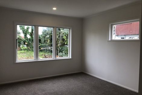 Photo of property in 180 Great North Road, Glendene, Auckland, 0612