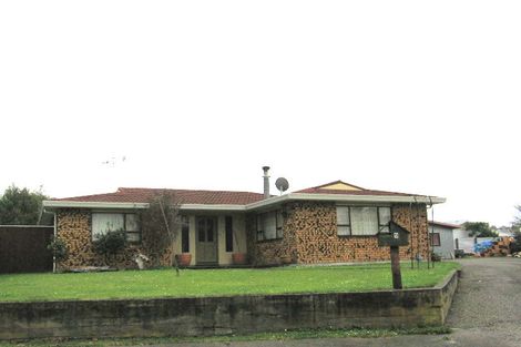 Photo of property in 9 Pryde Place, Feilding, 4702