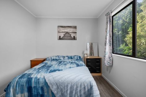 Photo of property in 6 Wantwood Grove, Churton Park, Wellington, 6037