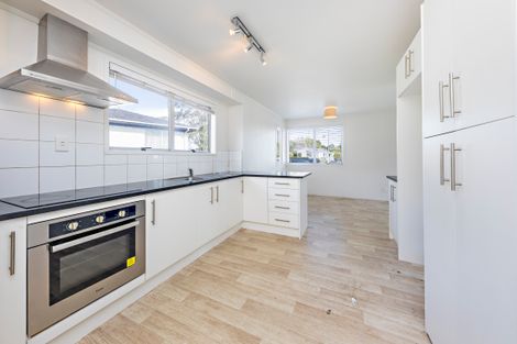 Photo of property in 342 Roscommon Road, Clendon Park, Auckland, 2103