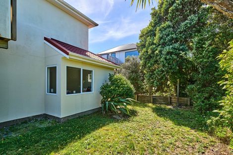 Photo of property in 25 Bowes Crescent, Strathmore Park, Wellington, 6022