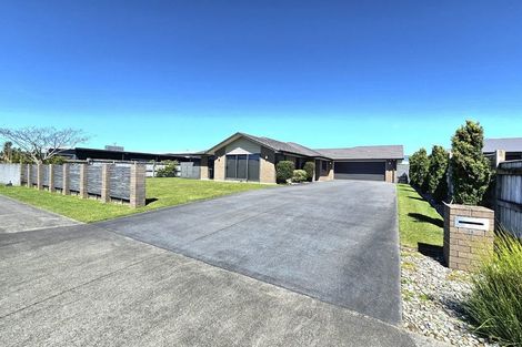 Photo of property in 18 Keene Drive, Bell Block, New Plymouth, 4312