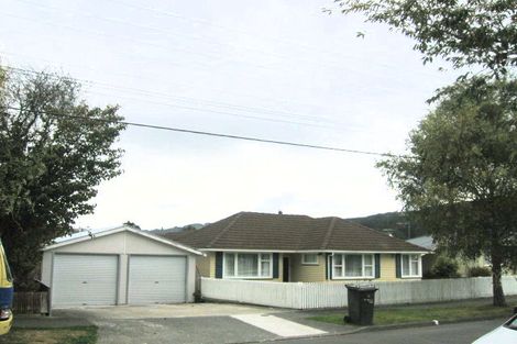 Photo of property in 11 Charles Street, Clouston Park, Upper Hutt, 5018