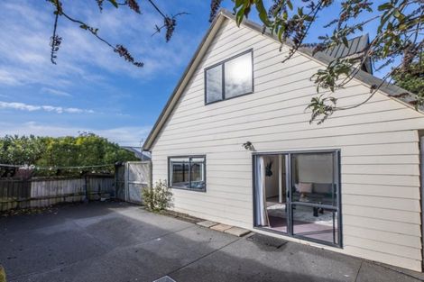 Photo of property in 64 Effingham Street, North New Brighton, Christchurch, 8083