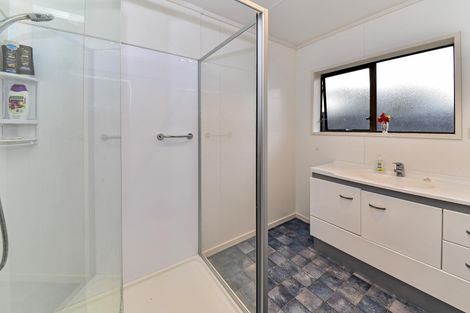 Photo of property in 1/12 Wellington Street, Papakura, 2110