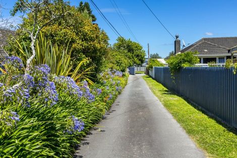 Photo of property in 28 Moeraki Road, Maoribank, Upper Hutt, 5018