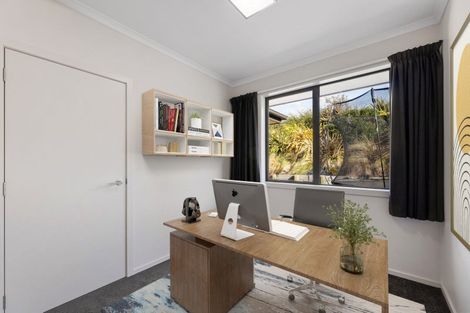 Photo of property in 18 Kens Lane, Sawyers Bay, Port Chalmers, 9023