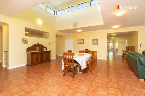 Photo of property in 1 Joshua Place, Helensburgh, Dunedin, 9010