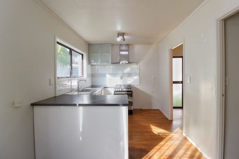 Photo of property in 4/4a Browns Road, Manurewa, Auckland, 2102