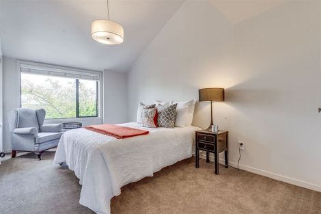 Photo of property in 1/52 Aikmans Road, Merivale, Christchurch, 8014