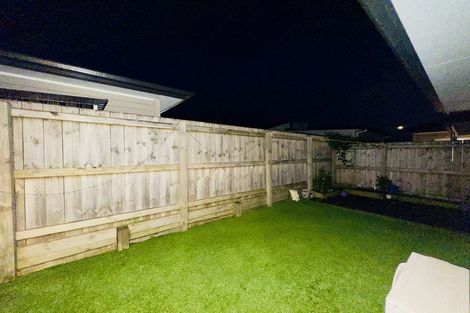 Photo of property in 7 Kapowai Boulevard, Takanini, 2112