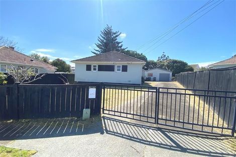 Photo of property in 8 Smith Crescent, Onehunga, Auckland, 1061
