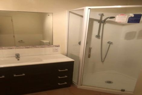 Photo of property in 2/26 Waratah Street, Birkenhead, Auckland, 0626