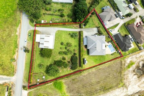Photo of property in 21 Pyle Road East, One Tree Point, Whangarei, 0171