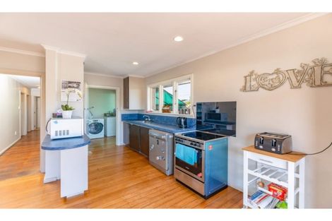 Photo of property in 17 Ariel Place, Aranui, Christchurch, 8061