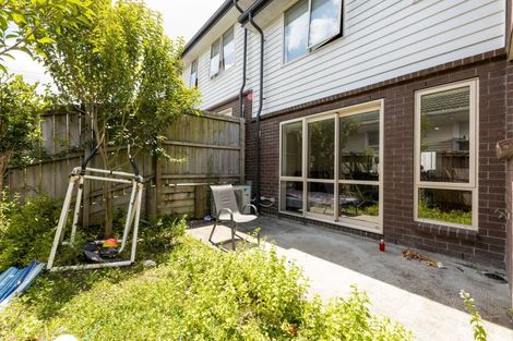 Photo of property in 32 Akeake Lane, Manurewa, Auckland, 2102