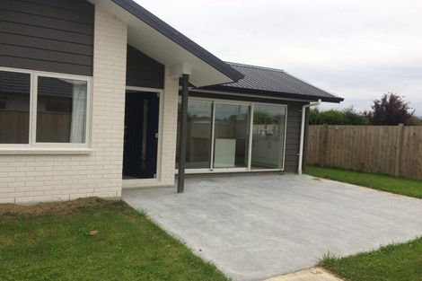 Photo of property in 4a Van Baarle Close, Carterton, 5713